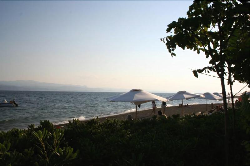Posidonia Pension Amarynthos Ngoại thất bức ảnh