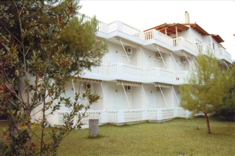 Posidonia Pension Amarynthos Ngoại thất bức ảnh