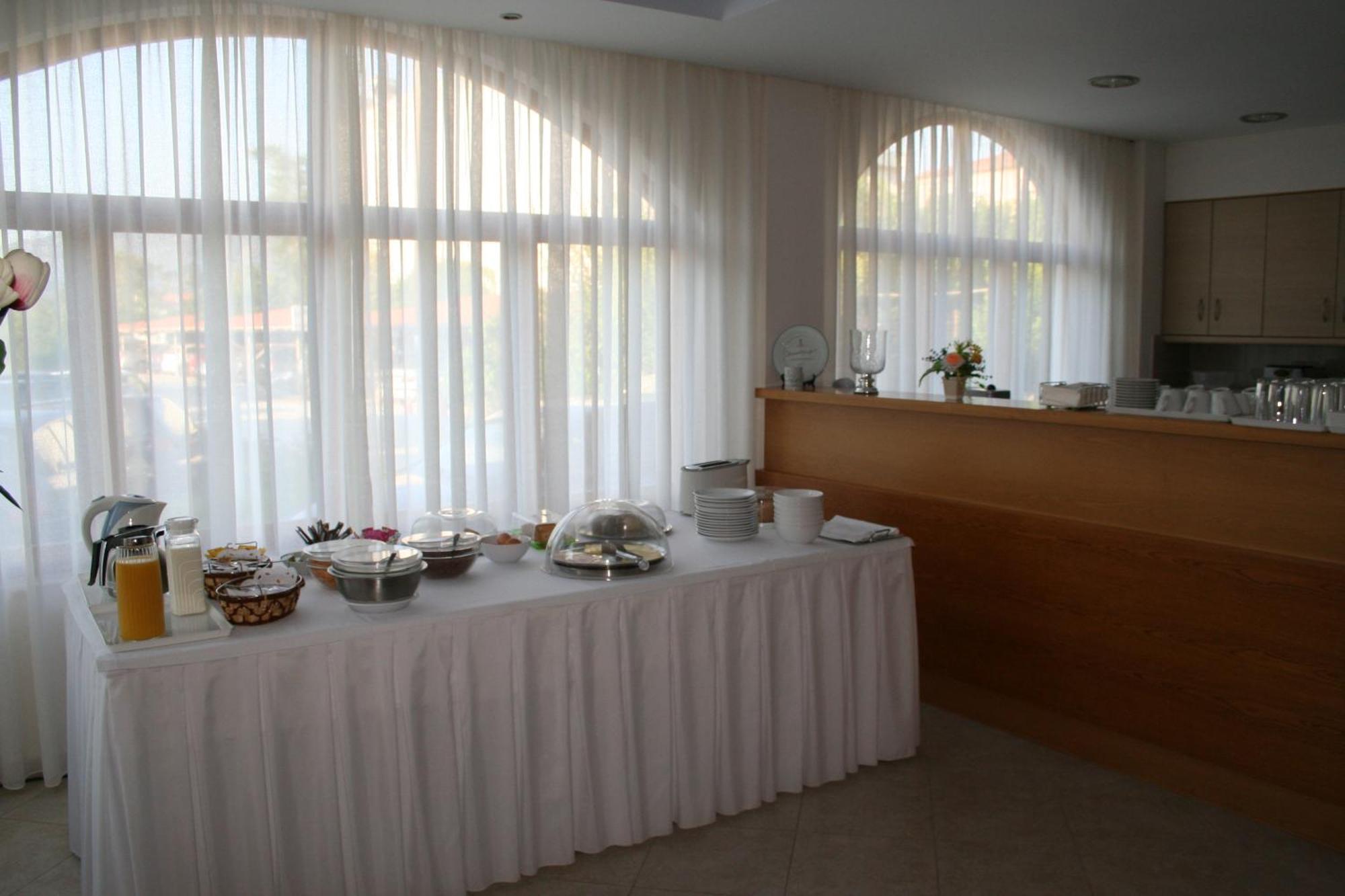 Posidonia Pension Amarynthos Ngoại thất bức ảnh