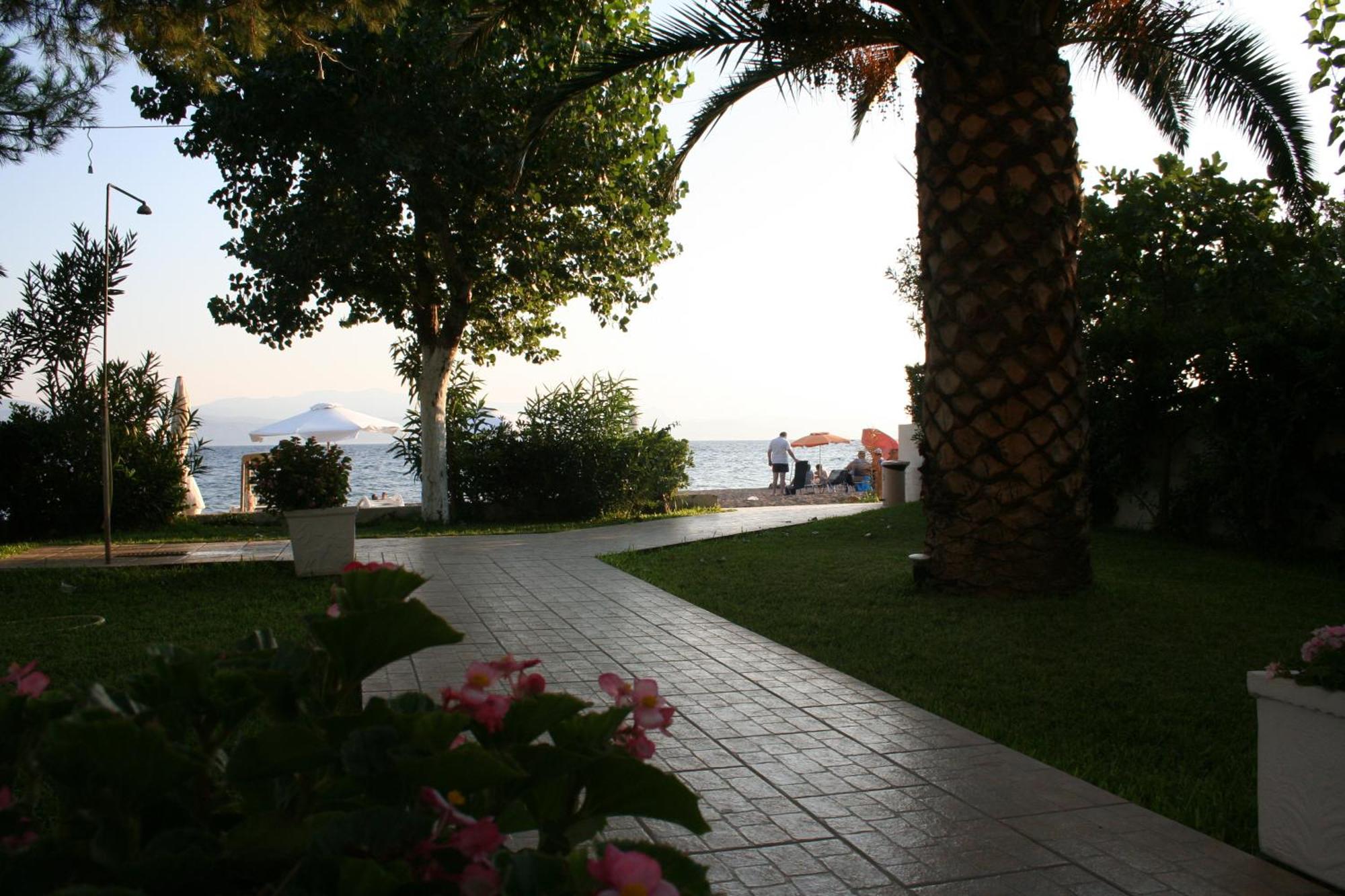 Posidonia Pension Amarynthos Ngoại thất bức ảnh