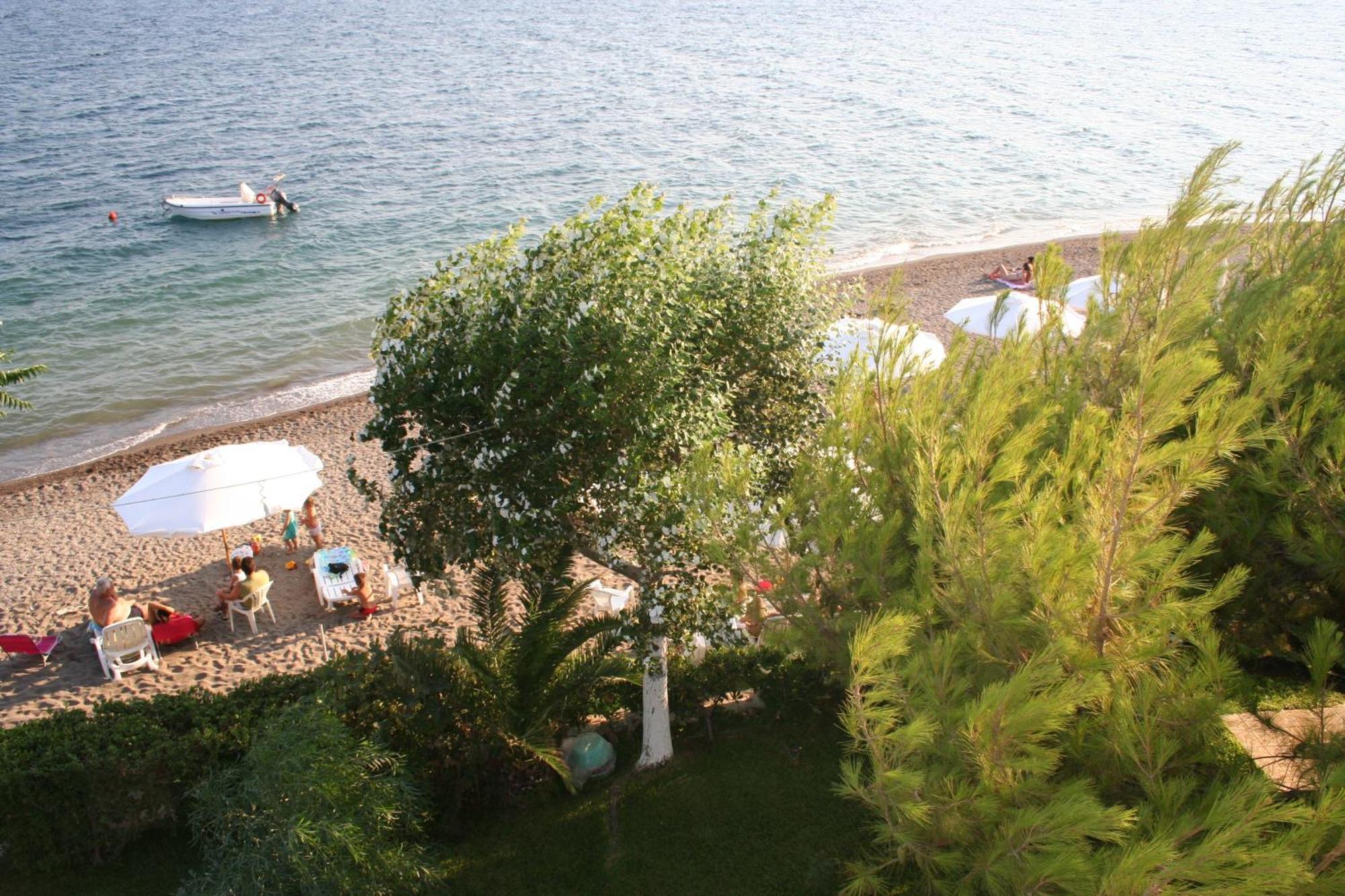 Posidonia Pension Amarynthos Ngoại thất bức ảnh