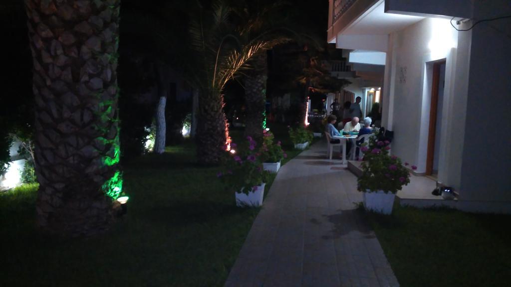 Posidonia Pension Amarynthos Ngoại thất bức ảnh
