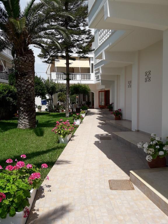 Posidonia Pension Amarynthos Ngoại thất bức ảnh