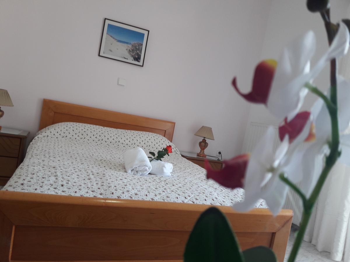 Posidonia Pension Amarynthos Ngoại thất bức ảnh