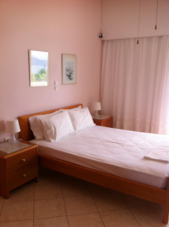 Posidonia Pension Amarynthos Ngoại thất bức ảnh